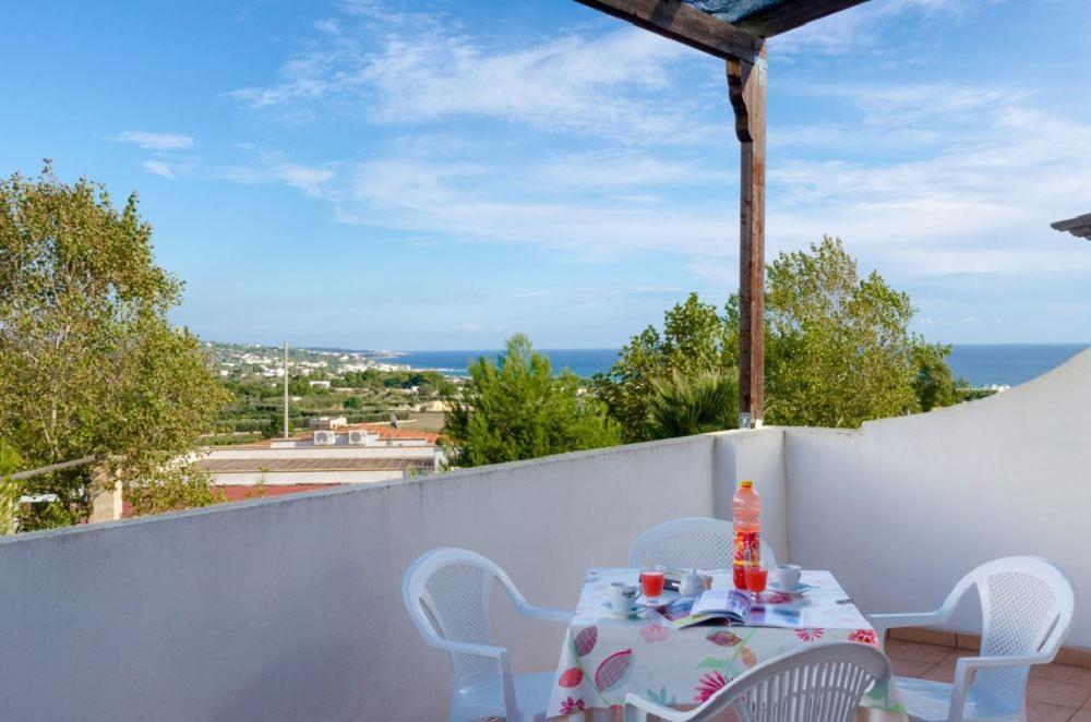 Tenuta Li Fani Residence Hotel Marina Di Pescoluse Exterior photo