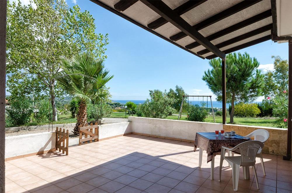 Tenuta Li Fani Residence Hotel Marina Di Pescoluse Exterior photo