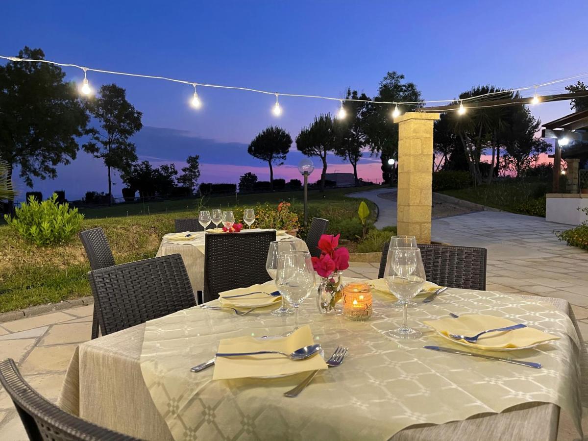 Tenuta Li Fani Residence Hotel Marina Di Pescoluse Exterior photo