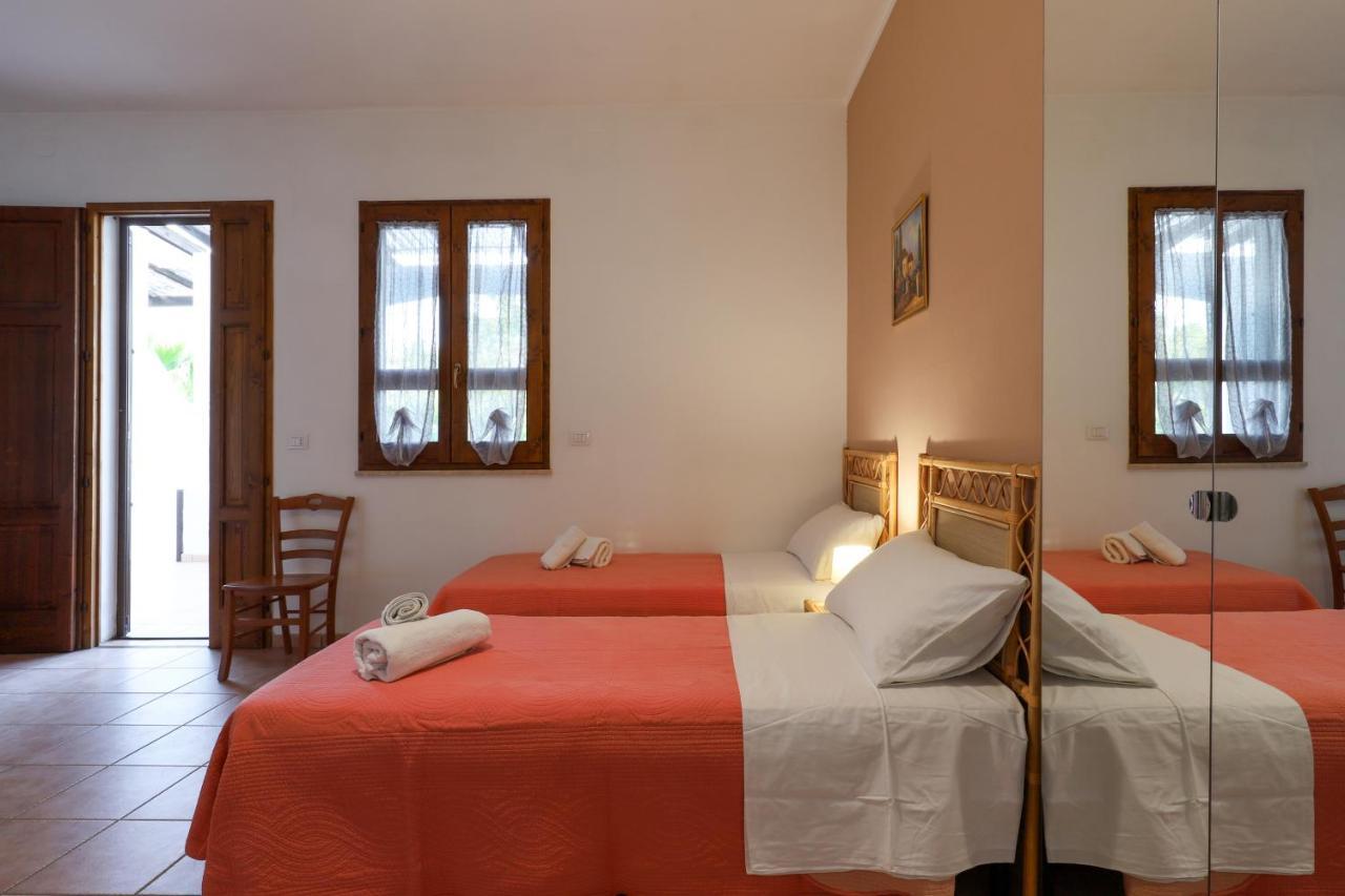 Tenuta Li Fani Residence Hotel Marina Di Pescoluse Exterior photo