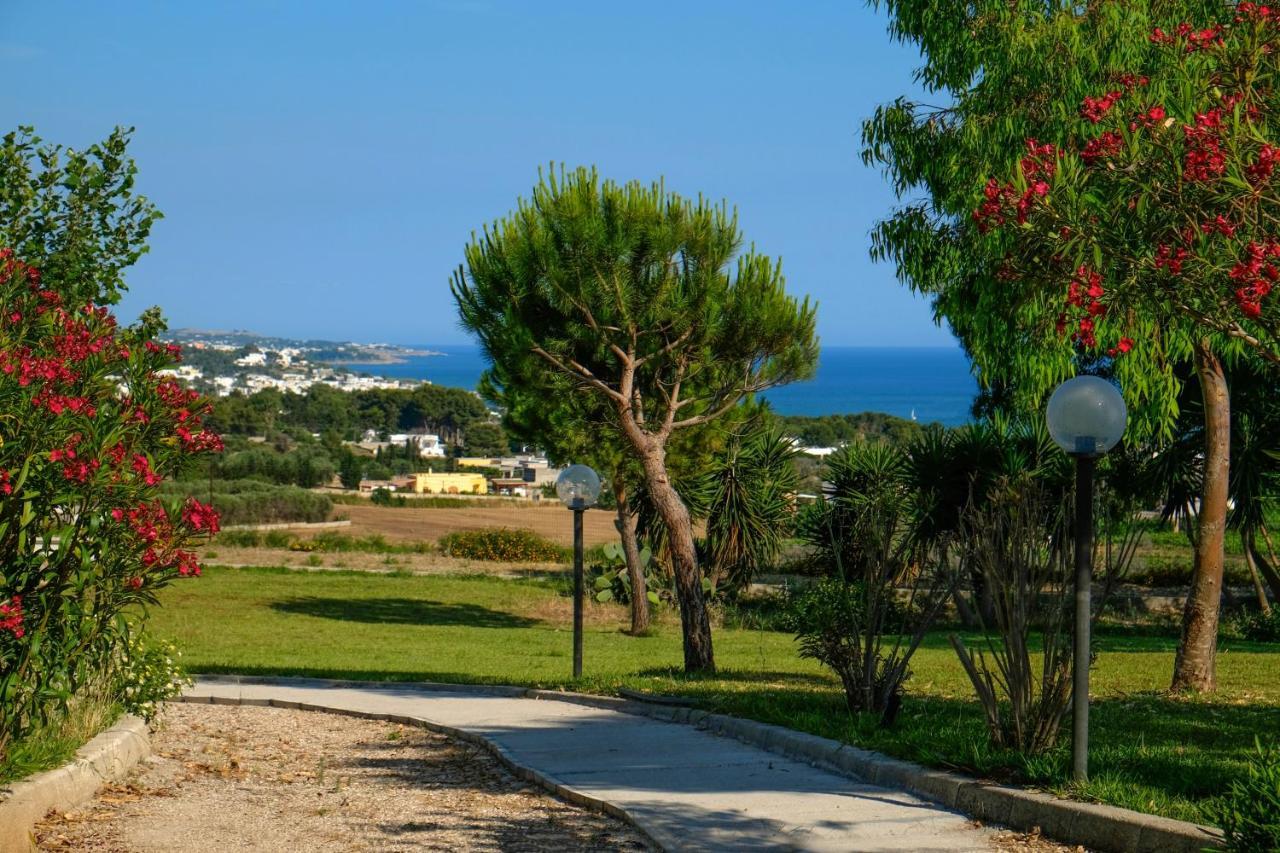 Tenuta Li Fani Residence Hotel Marina Di Pescoluse Exterior photo