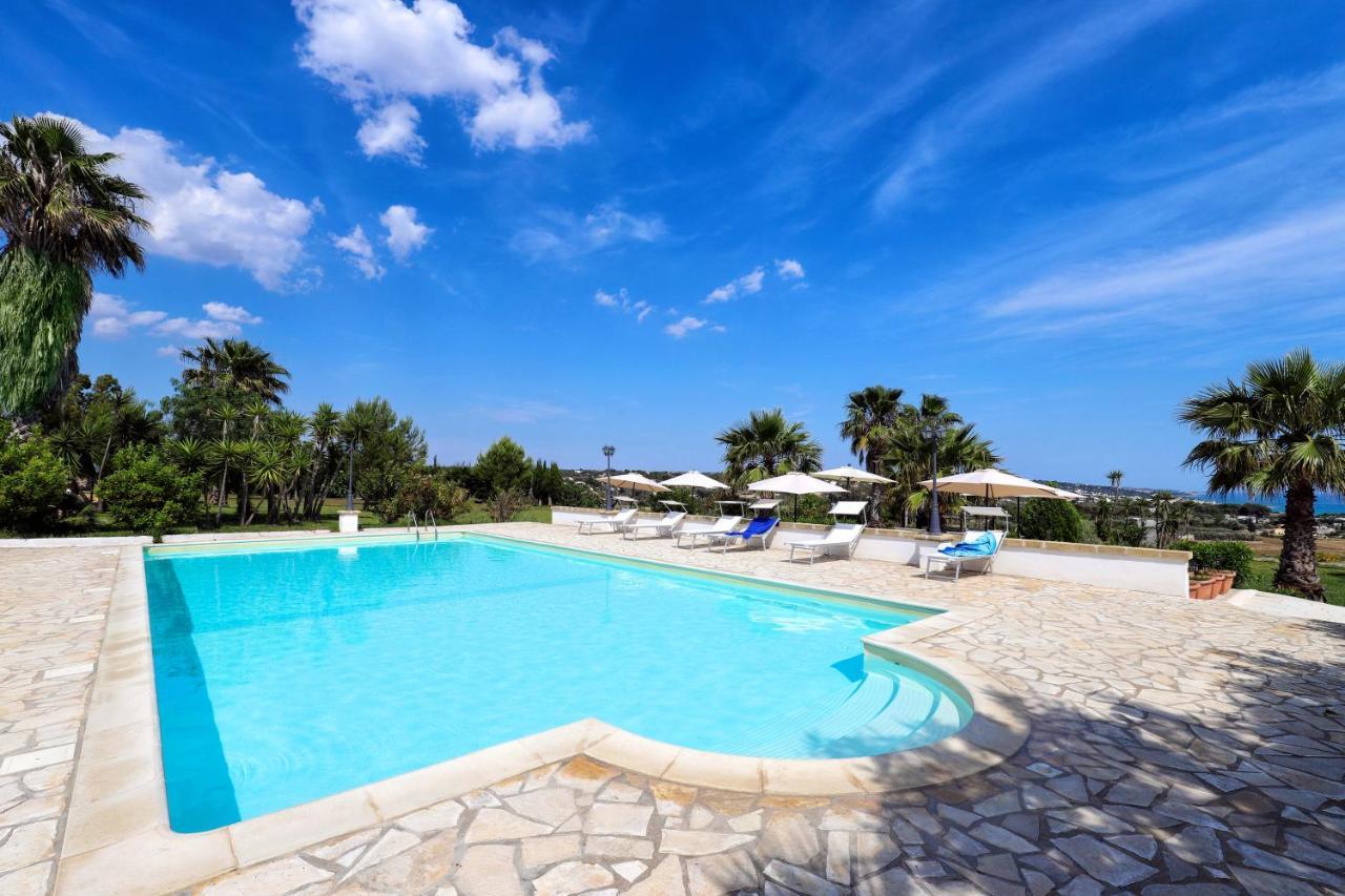 Tenuta Li Fani Residence Hotel Marina Di Pescoluse Exterior photo